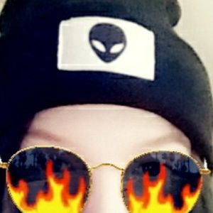 Meet your Posher, Destini